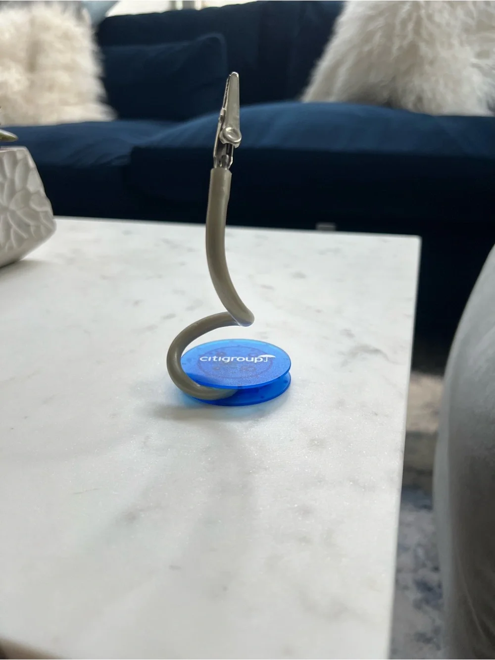 Blue Photo/Note Clip Stand - Blue and Gray